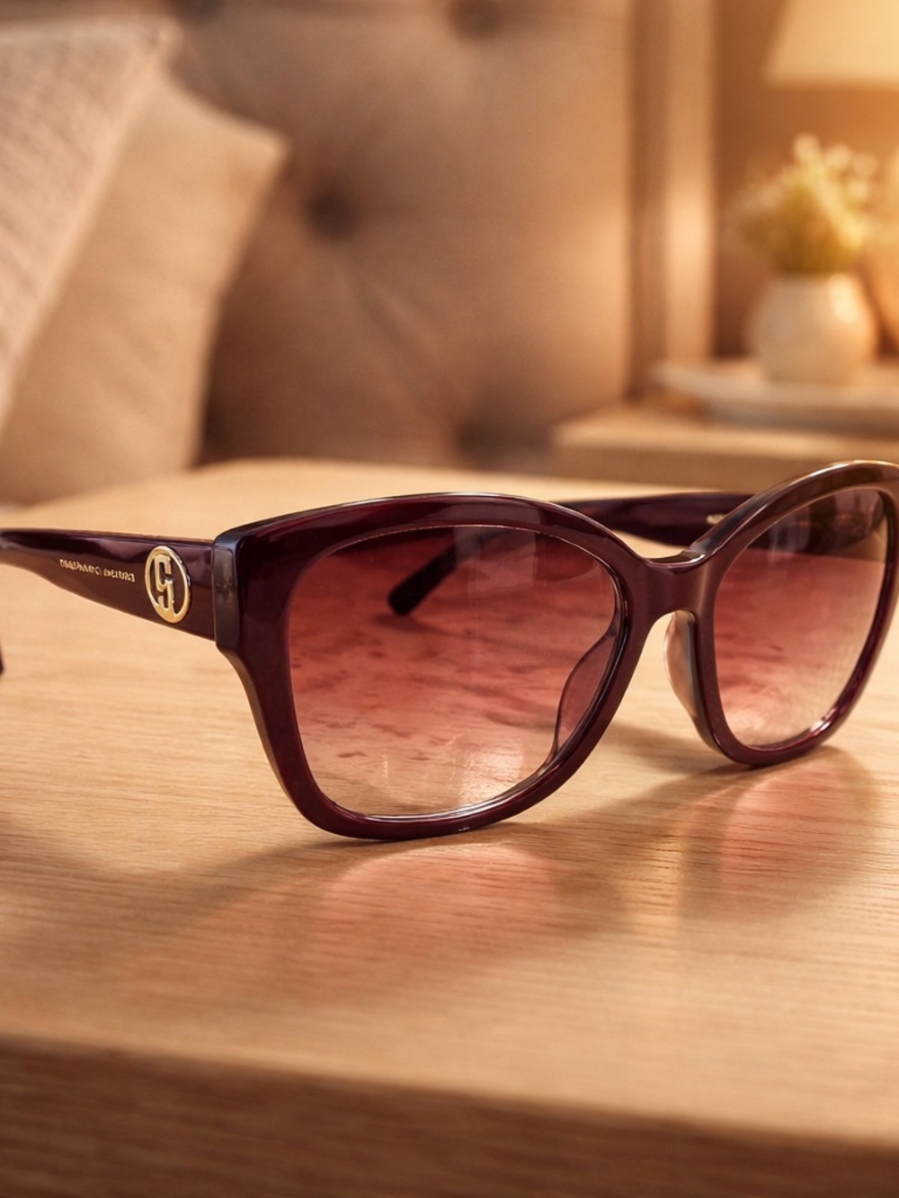 Marc Jacobs Women's Burgandy Gradient Frame Sunglasses with Gold Logo (852 S) 🔥